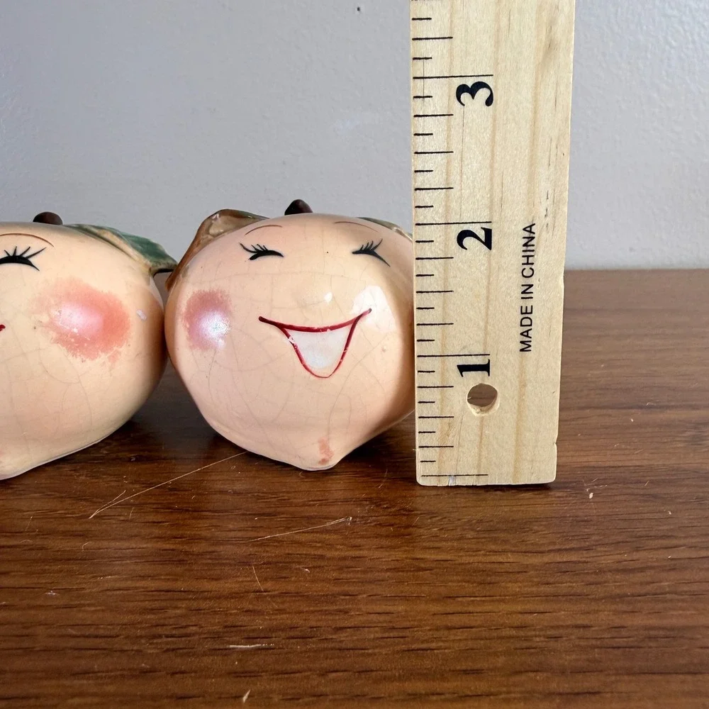 Vintage Anthropomorphic Peach Salt Pepper Shakers Ceramic Kitsch Fruit Faces